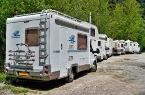 motorhomes-1206520_1920